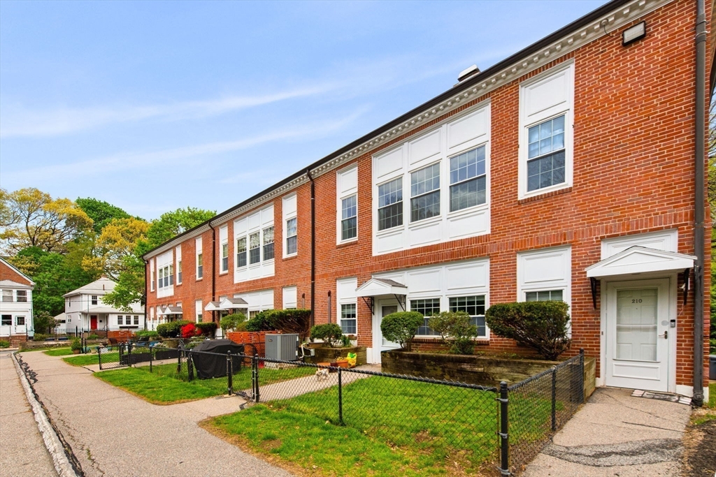 35 Eldridge Road, Unit 210 Boston, MA 02130 - Photo 27 of 30 Gallery Image 27