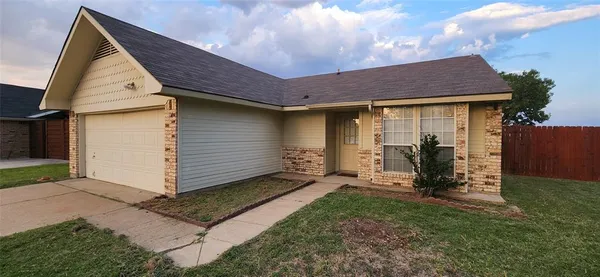 $347,000 | 200 Seagull Court, Irving, TX 75060