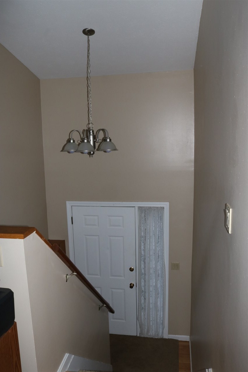 186 Dunbarton Road, Unit 15 Manchester, NH 03102 - Photo 2 of 12