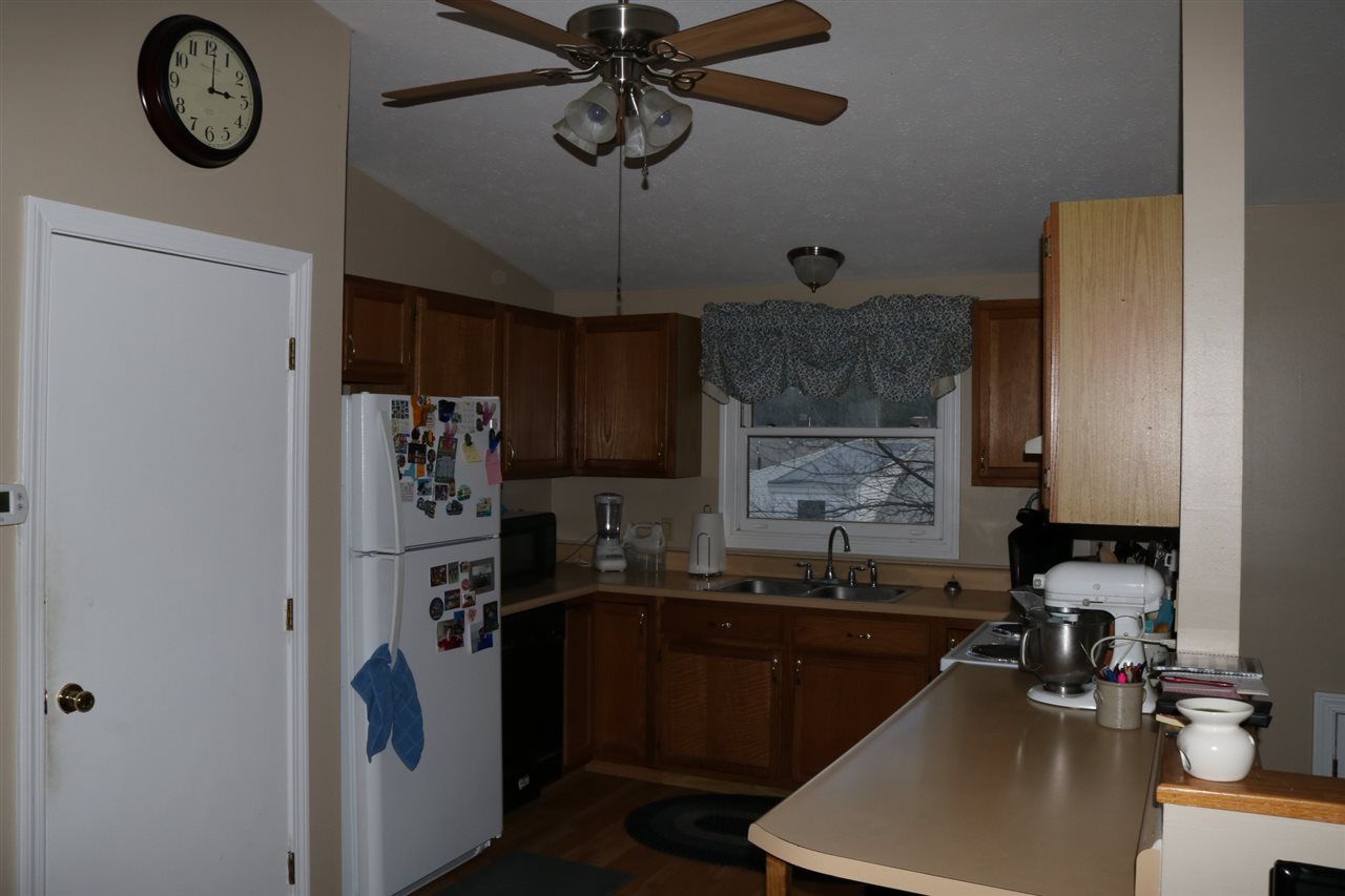 186 Dunbarton Road, Unit 15 Manchester, NH 03102 - Photo 4 of 12