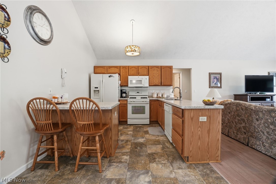 8047 Ravenna Road Painesville, OH 44077 - Photo 4 of 39