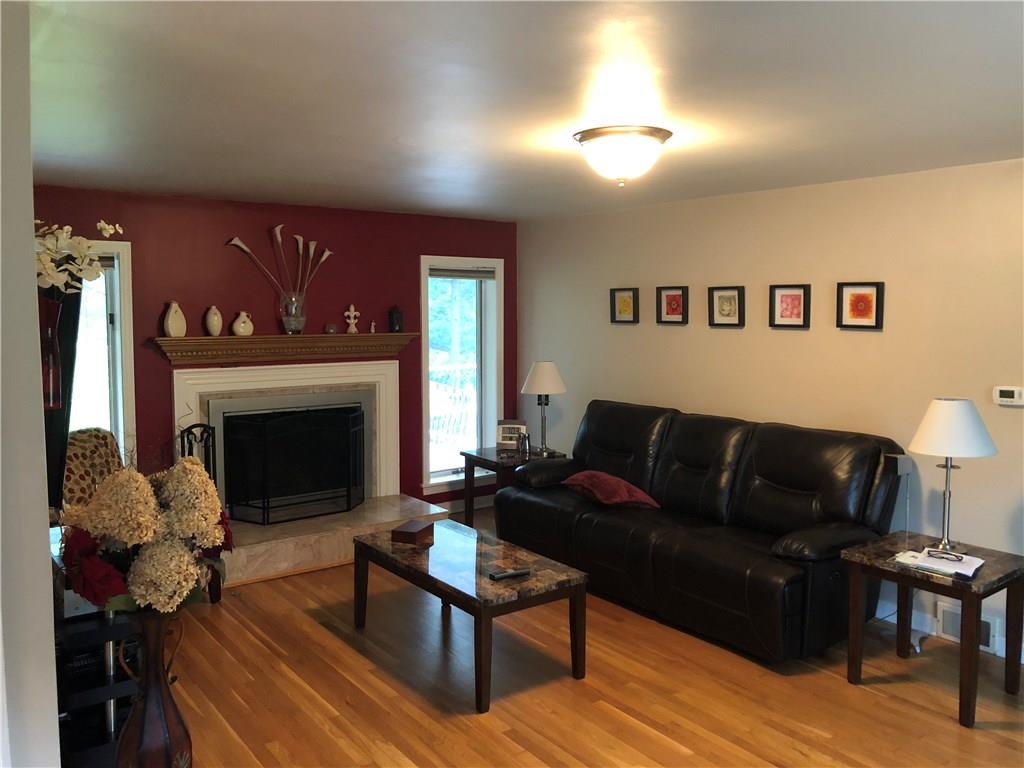 813 Meadowbrook Road Trafford, PA 15085 - Photo 4 of 25 Gallery Image 4