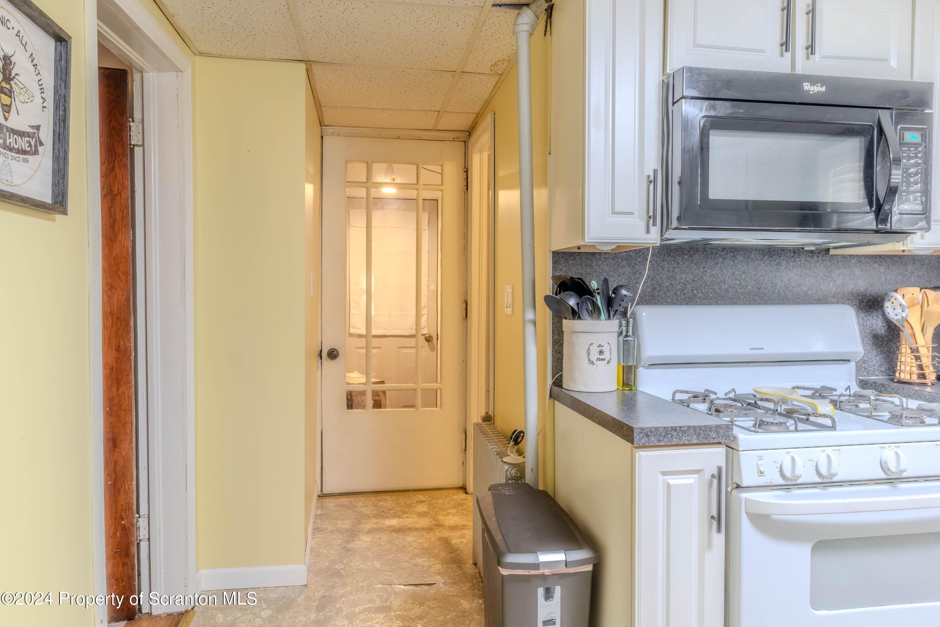 108 Spring Street Carbondale, PA 18407 - Photo 9 of 36 Gallery Image 9