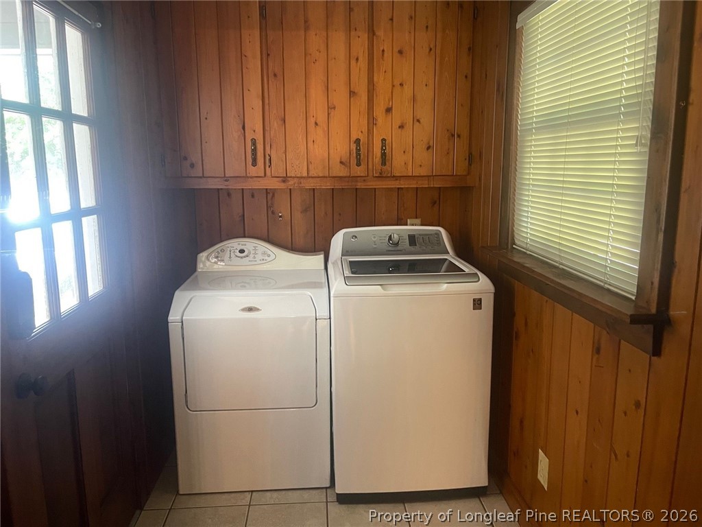 2515 Fort Bragg Road Fayetteville, NC 28303 - Photo 15 of 23 a utility room with dryer and washer