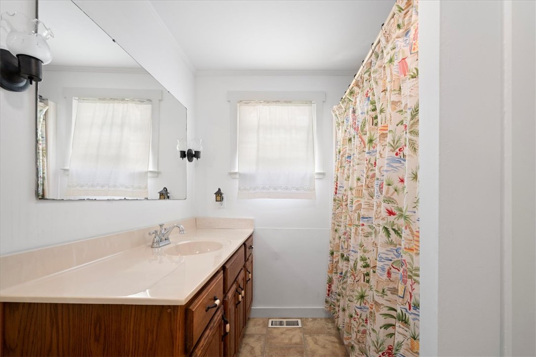 2707 Crowe Creek Road Sunset, SC 29685 - Photo 19 of 38