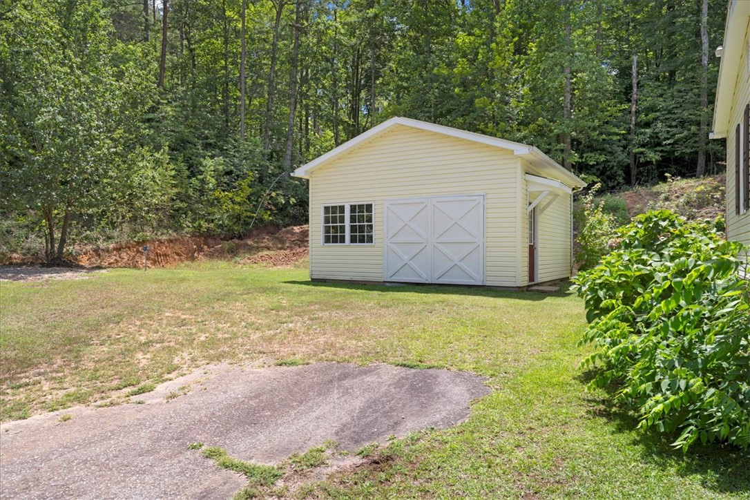 2707 Crowe Creek Road Sunset, SC 29685 - Photo 29 of 38