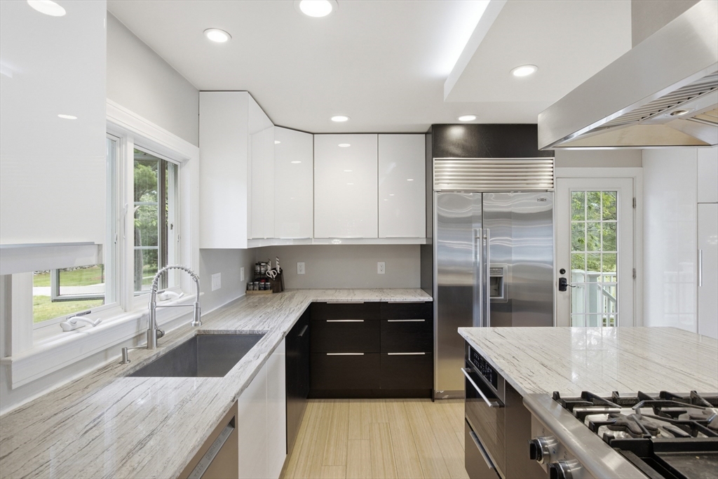20 Parkerville Road Southborough, MA 01772 - Photo 13 of 42