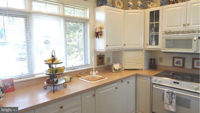 406 Alan A Dale Road Annapolis, MD 21405 - Photo 15 of 30 Kitchen