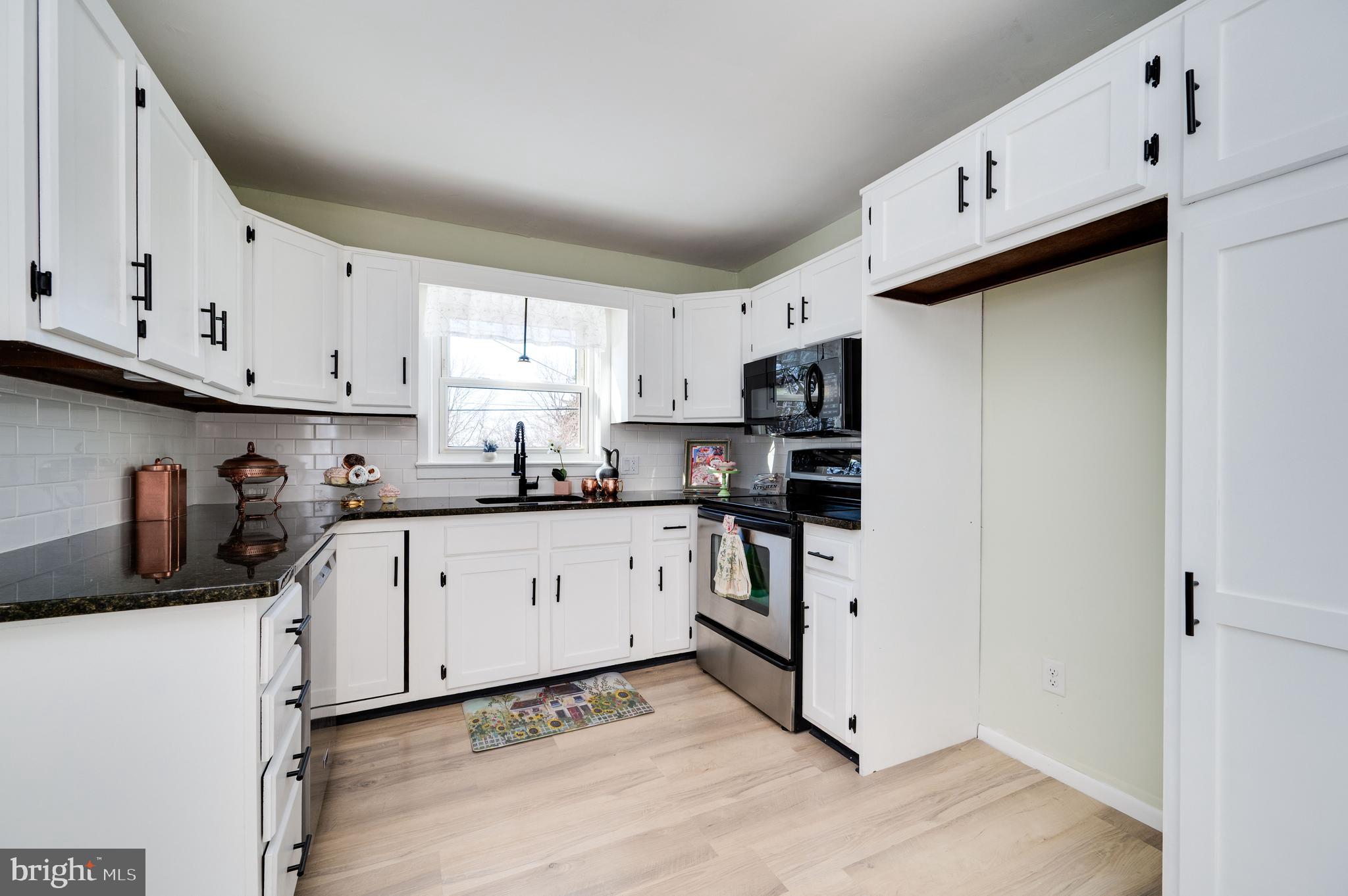 2100 Elizabeth Avenue Reading, PA 19605 - Photo 14 of 47