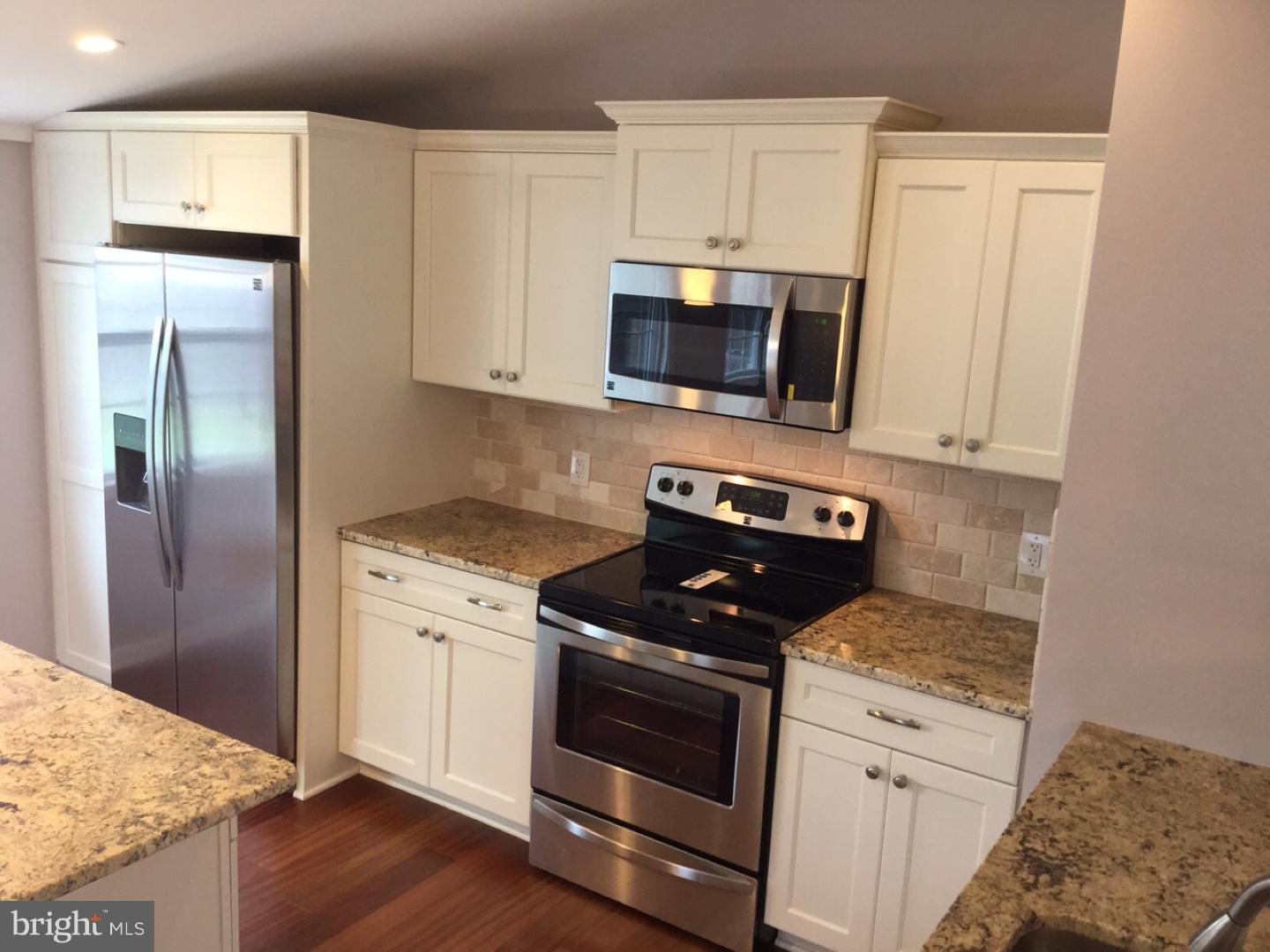 432 Chelsea Road Fairless Hills, PA 19030 - Photo 8 of 24 Kitchen