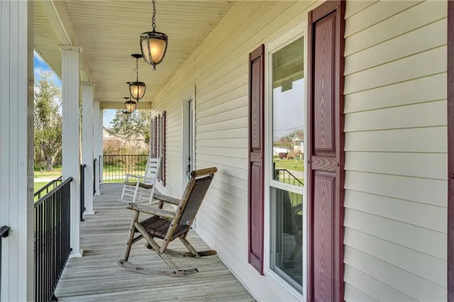 $325,000 | 5563 Perrin Street, Lafitte, LA 70067