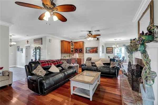 $325,000 | 5563 Perrin Street, Lafitte, LA 70067