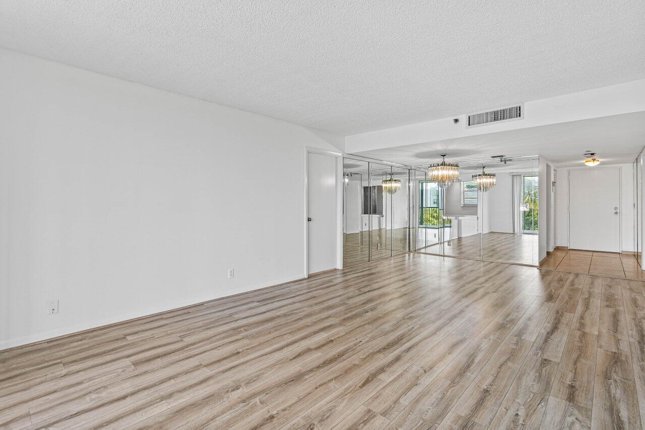198 Northwest 67th Street, Unit 403 Boca Raton, FL 33487 - Photo 5 of 32 Living/Dining