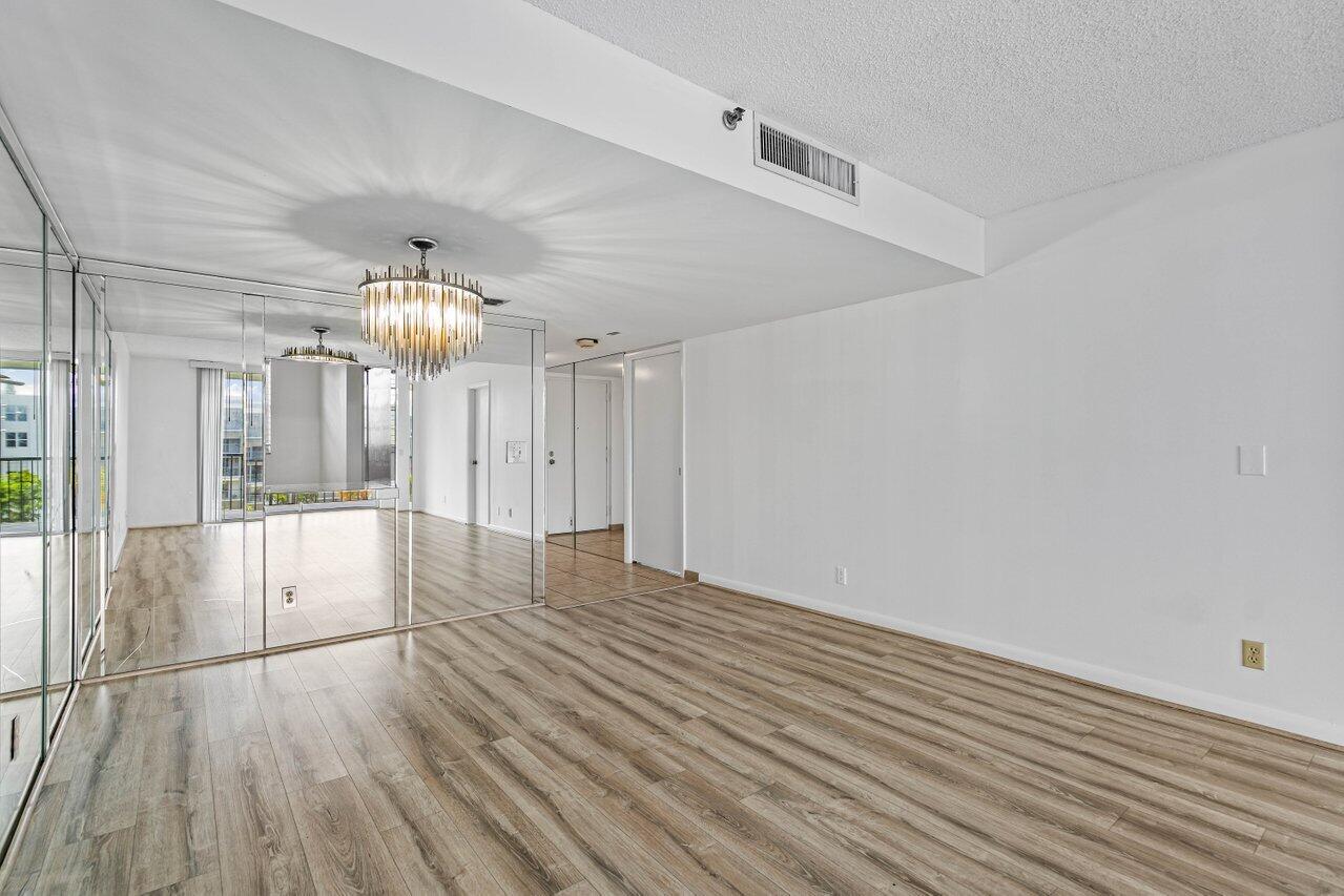 198 Northwest 67th Street, Unit 403 Boca Raton, FL 33487 - Photo 8 of 32 Dining