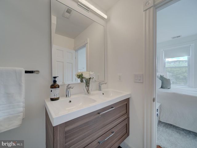 $1,065,000 | 27 Seaton Place Northwest, Washington, DC 20001