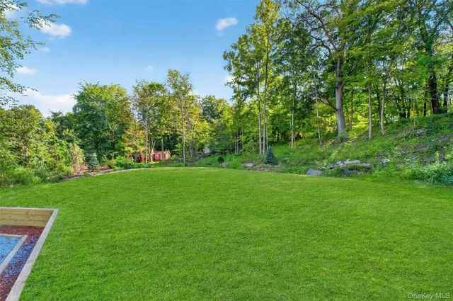 $3,000 | 2091 Maple Avenue, Cortlandt Manor, NY 10567