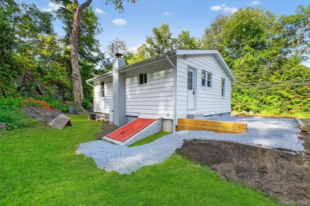 $3,000 | 2091 Maple Avenue, Cortlandt Manor, NY 10567