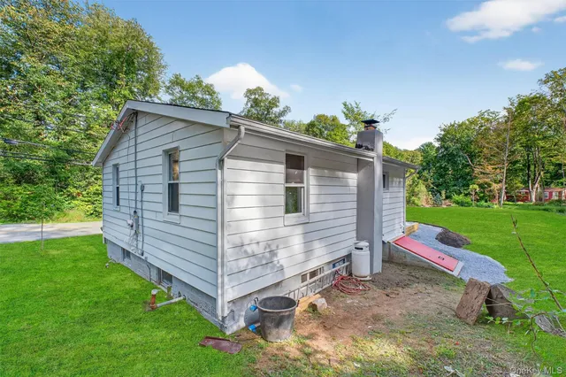 $3,000 | 2091 Maple Avenue, Cortlandt Manor, NY 10567