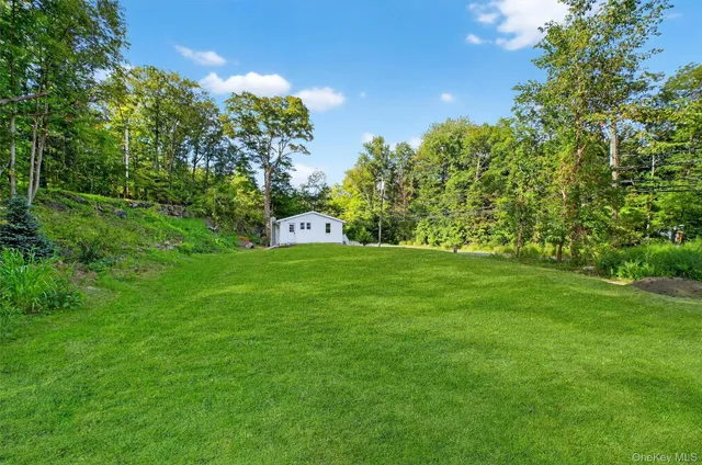 $3,000 | 2091 Maple Avenue, Cortlandt Manor, NY 10567