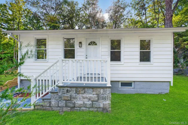 $3,000 | 2091 Maple Avenue, Cortlandt Manor, NY 10567