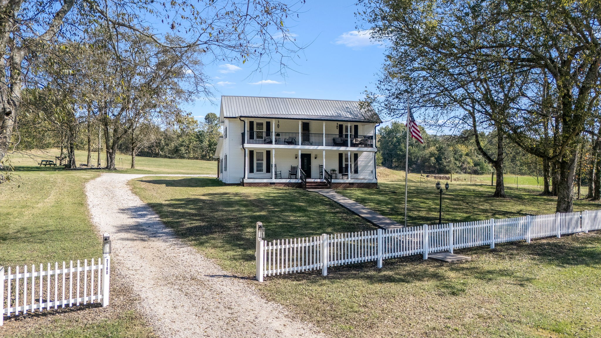 2180 Polly Adams Road Petersburg, TN 37144 - Photo 3 of 57 front view of a house with a yard