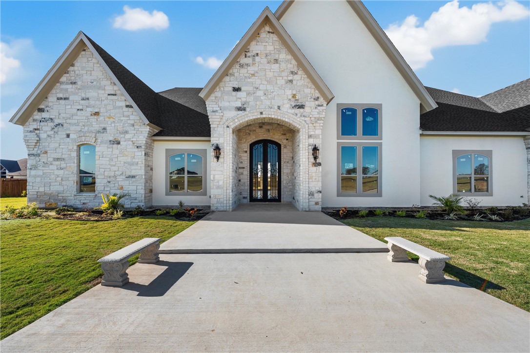 129 Iris Street Lorena, TX 76655 - Photo 2 of 56