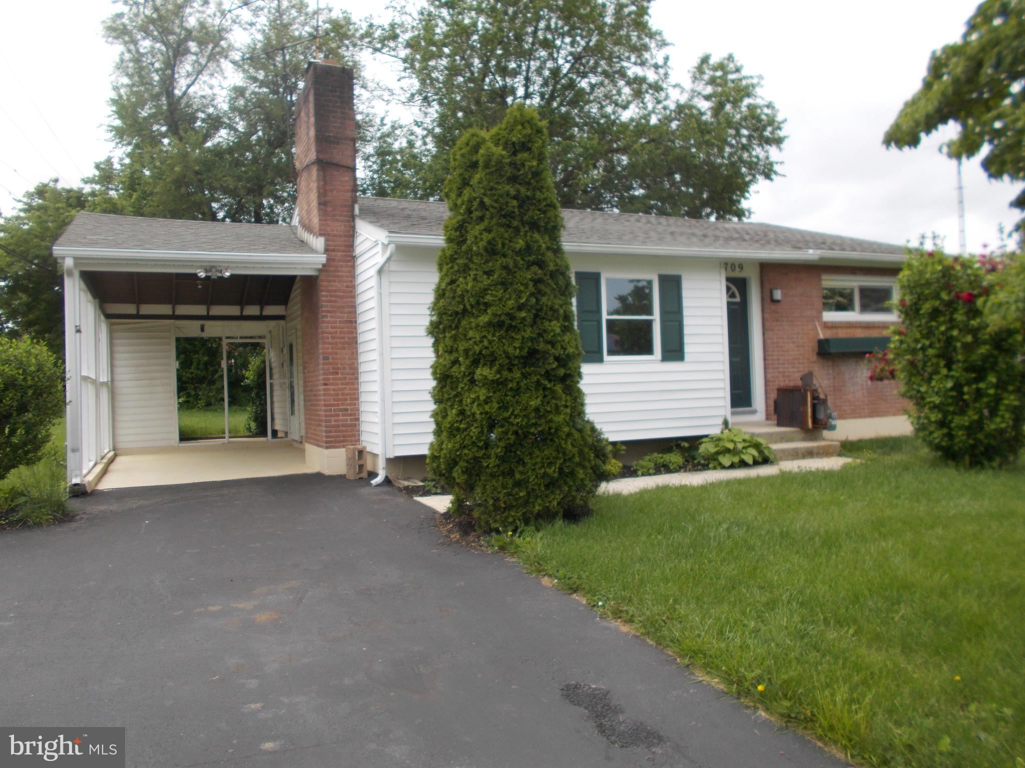 17709 Winterberry Road Hagerstown, MD 21740 - Photo 3 of 17 Front of house