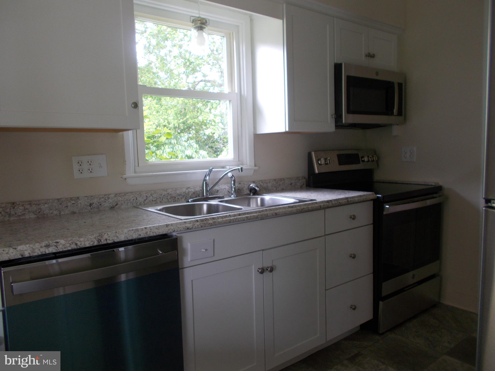 17709 Winterberry Road Hagerstown, MD 21740 - Photo 8 of 17 Kitchen