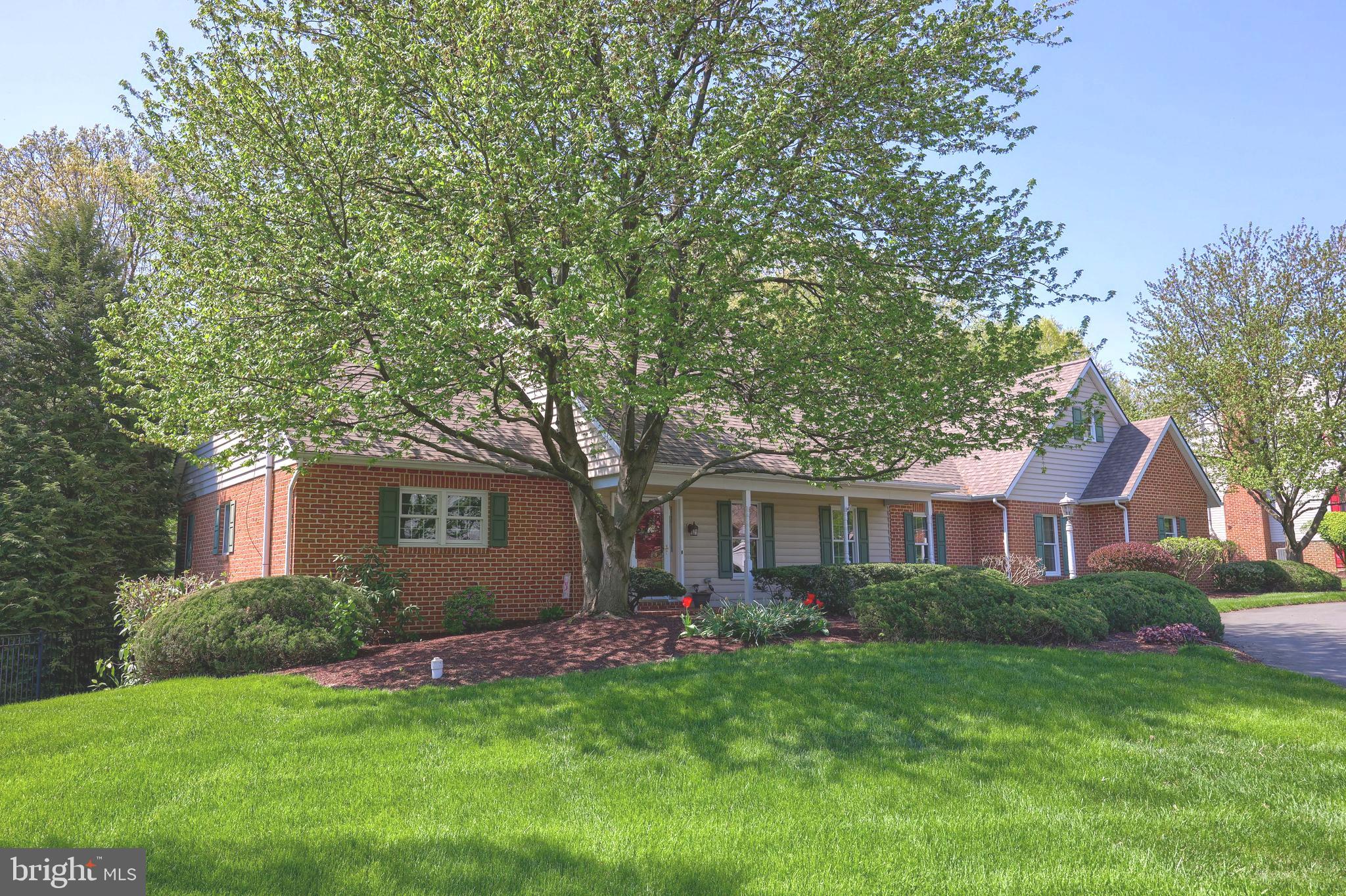792 Scott Lane Lititz, PA 17543 - Photo 5 of 57 Front View