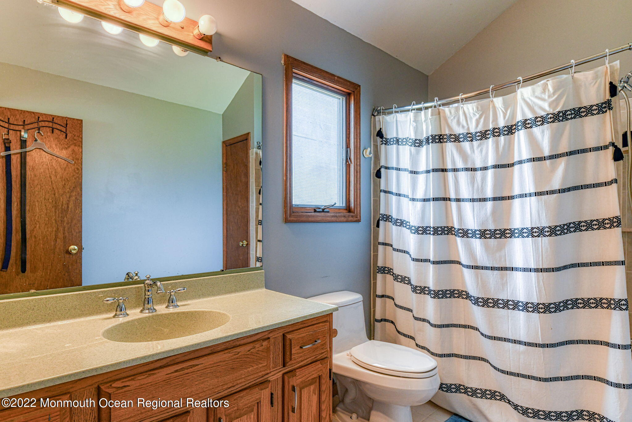 107 Frank Applegate Road Jackson, NJ 08527 - Photo 18 of 26 masterbath