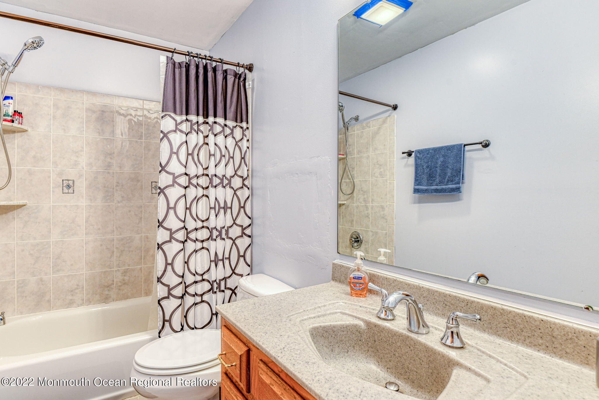 107 Frank Applegate Road Jackson, NJ 08527 - Photo 23 of 26 guest bath