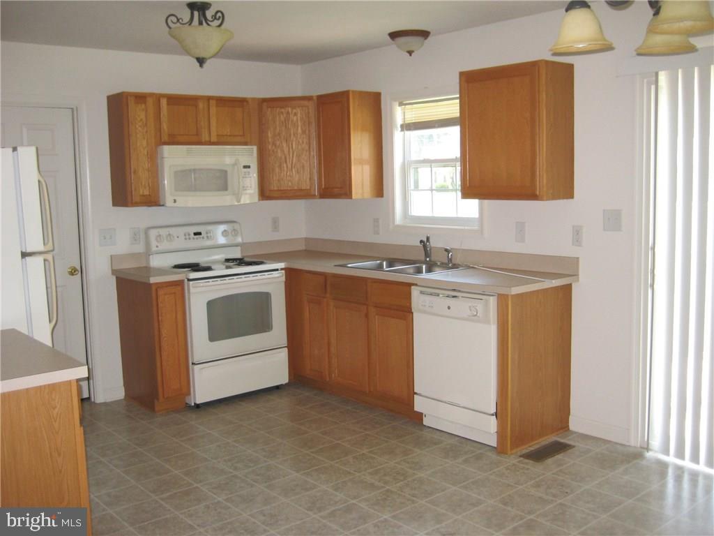 32000 Old Stage Road Laurel, DE 19956 - Photo 8 of 14 Gallery Image 8