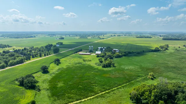 $16,330,000 | 9380 County Road 51, Cologne, MN 55322