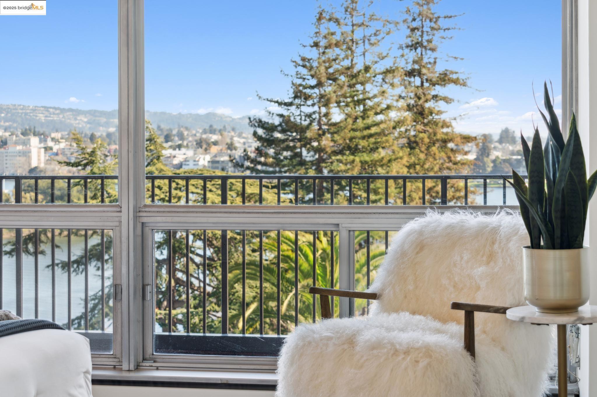 177 19th Street, Unit 5A Oakland, CA 94612 - Photo 29 of 49 a balcony view with a lake view