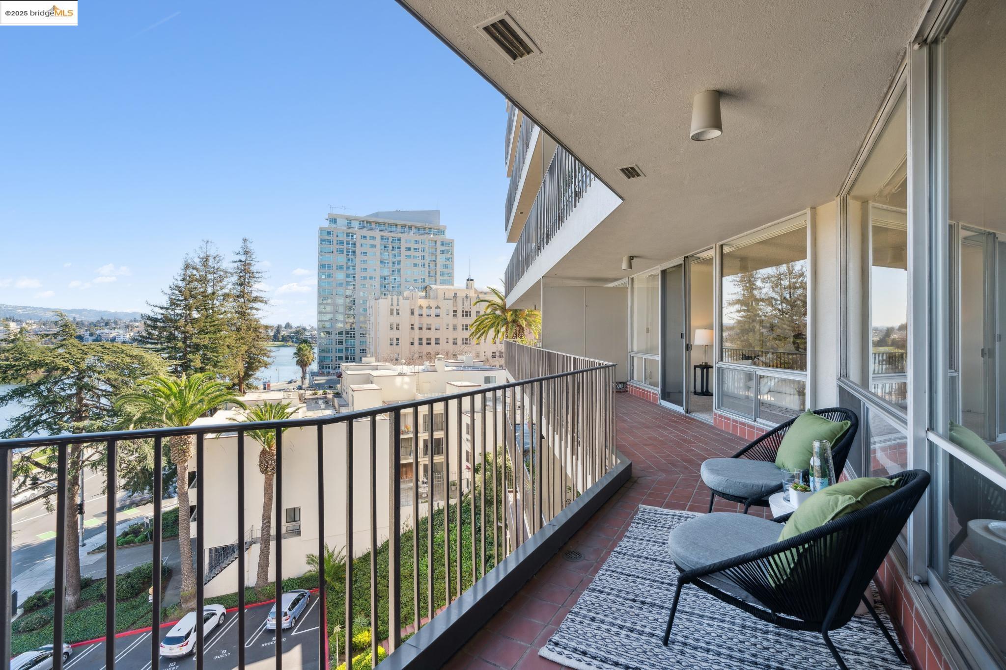 177 19th Street, Unit 5A Oakland, CA 94612 - Photo 36 of 49 a view of balcony with furniture