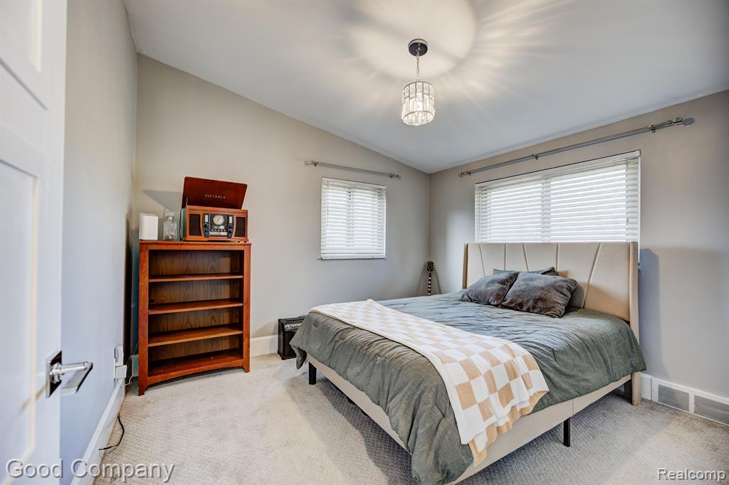 946 North Adams Road, Unit 7 Birmingham, MI 48009 - Photo 15 of 24