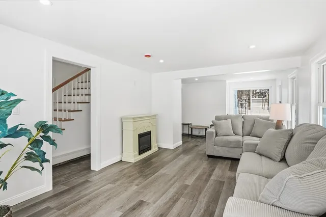 $419,000 | 104 Temple Street, Gardner, MA 01440