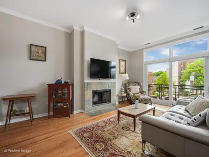 $395,000 | 2089 West Wabansia Avenue, Unit 202, Chicago, IL 60647