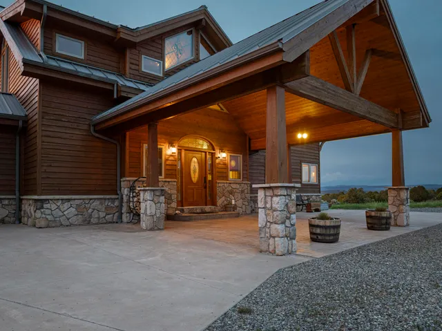 $1,950,000 | 3100 South County Road, Norwood, CO 81423