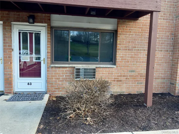 $2,000 | 63 Poplar Lane, Middletown, NY 10941