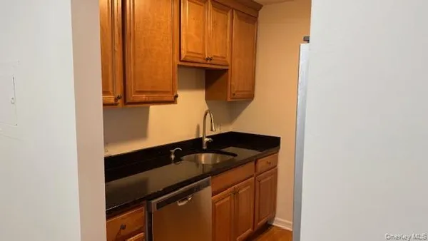 $2,000 | 63 Poplar Lane, Middletown, NY 10941