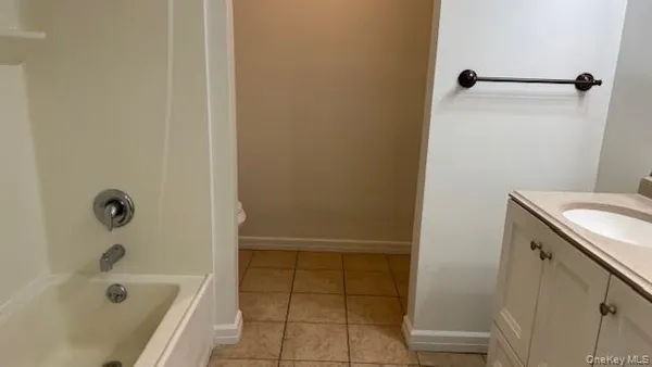 $2,000 | 63 Poplar Lane, Middletown, NY 10941