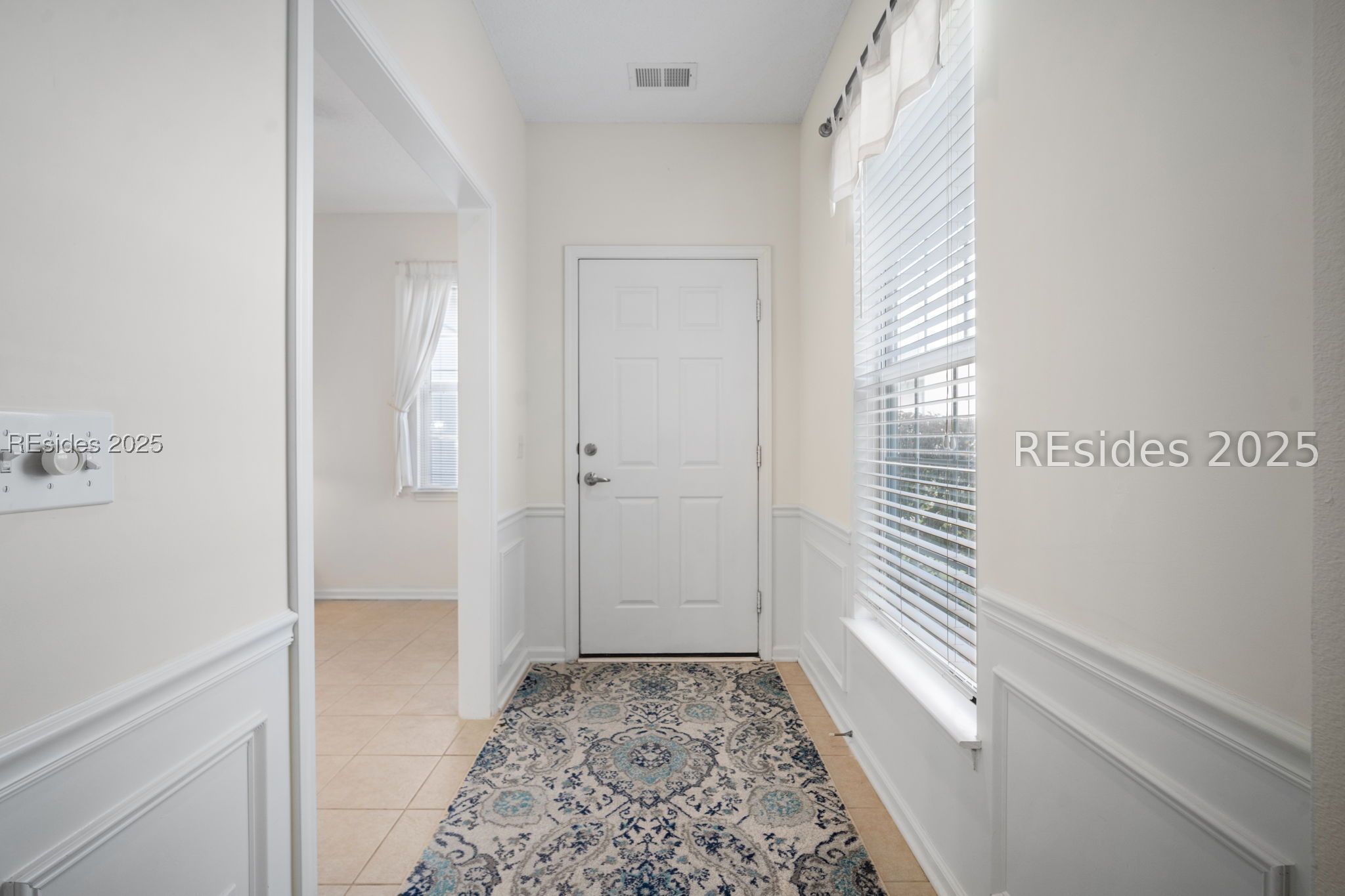 39 Nesting Lane Bluffton, SC 29909 - Photo 5 of 32 Entry into the home