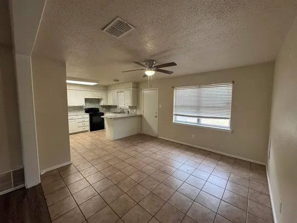 $1,400 | 601 Chicago Avenue, Lubbock, TX 79416