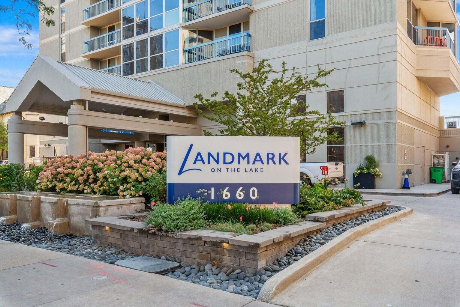 1660 North Prospect Avenue, Unit 2002 Milwaukee, WI 53202 - Photo 30 of 35 Entrance