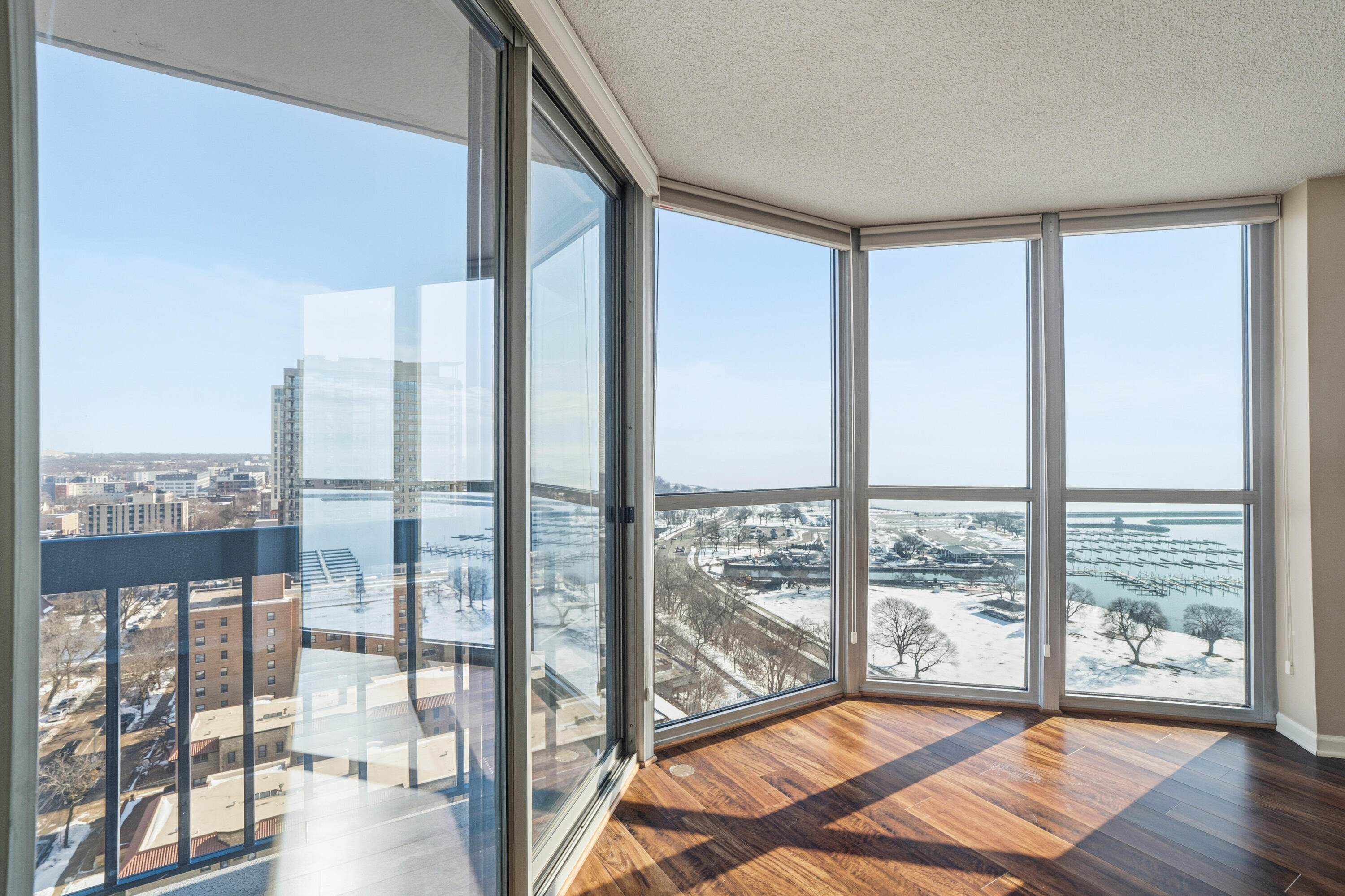 1660 North Prospect Avenue, Unit 2002 Milwaukee, WI 53202 - Photo 8 of 35 Views of Lake Michigan