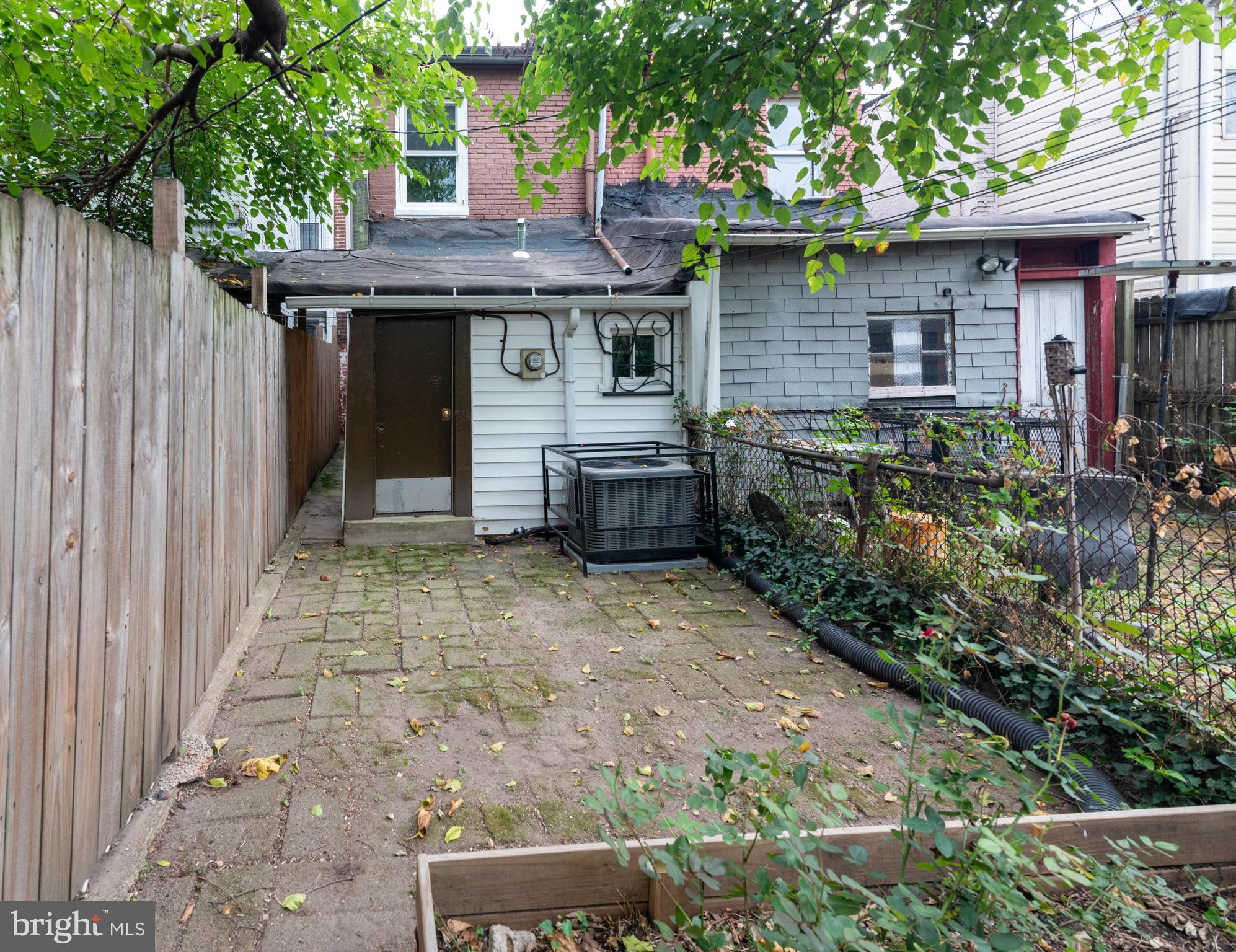222 South Gilmor Street Baltimore, MD 21223 - Photo 22 of 24