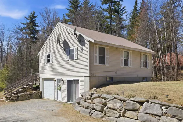 $300,000 | 106 Anderson Road, Newport, NH 03773