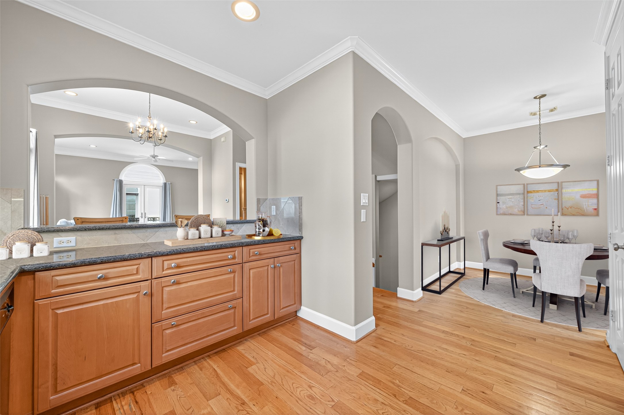 2624 Helena Street Houston, TX 77006 - Photo 16 of 33 a spacious bathroom with a double vanity sink and a mirror