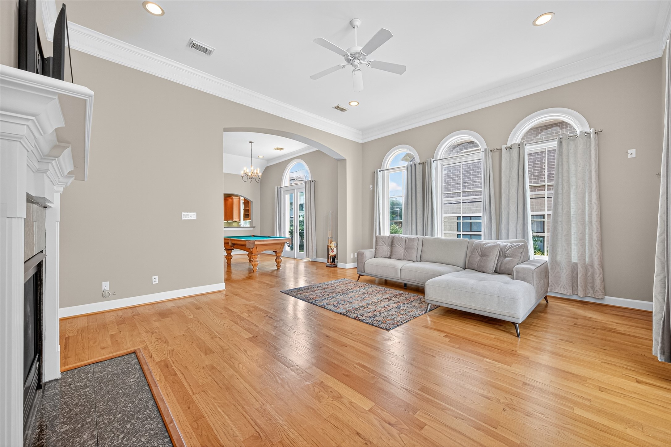 2624 Helena Street Houston, TX 77006 - Photo 10 of 33 a living room with furniture and wooden floor